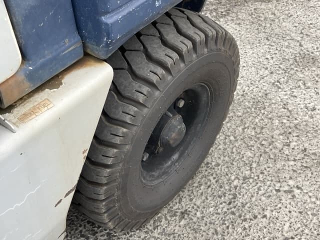 Forklift — Auction (lot 8458-4174)
