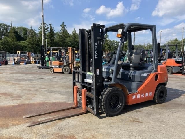 Forklift — Auction (lot 8458-4180)