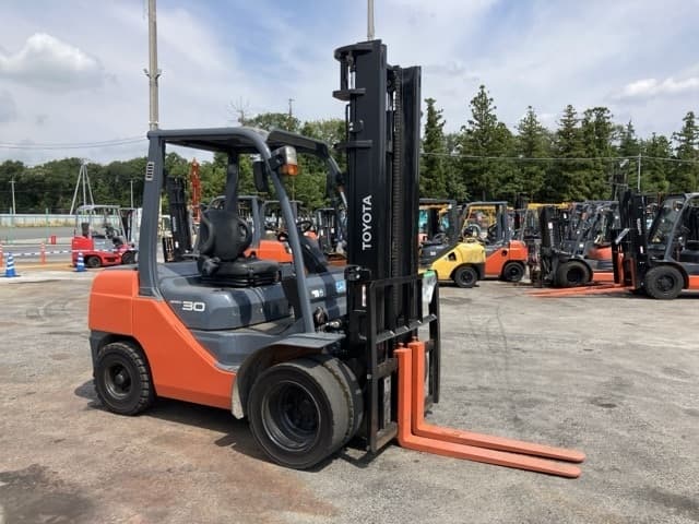 Forklift — Auction (lot 8458-4186)