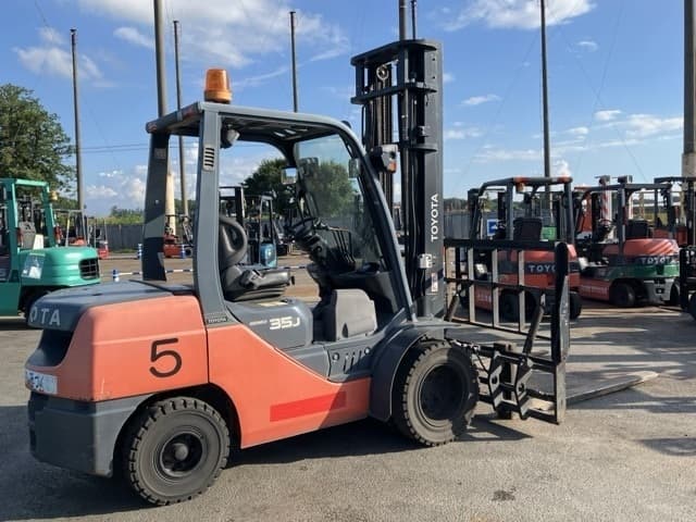 Forklift — Auction (lot 8458-4188)