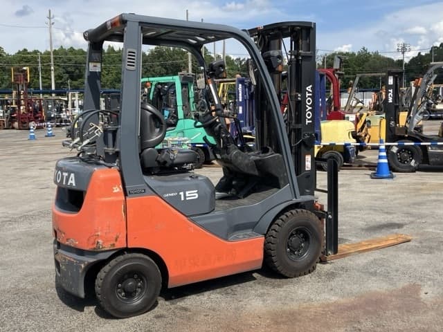 Forklift — Auction (lot 8458-4194)