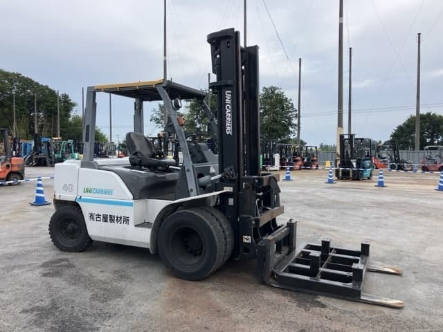 Forklift — Auction (lot 8458-4200)