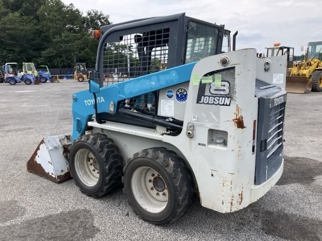 SKID STEER LOADER — Auction (lot 8458-423)