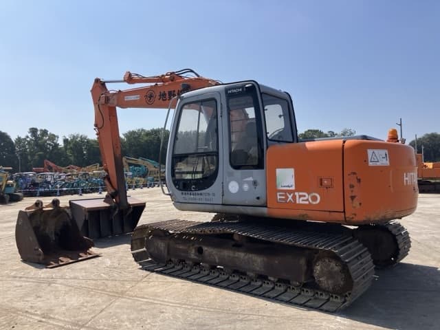 EXCAVATOR — Auction (lot 8458-43)