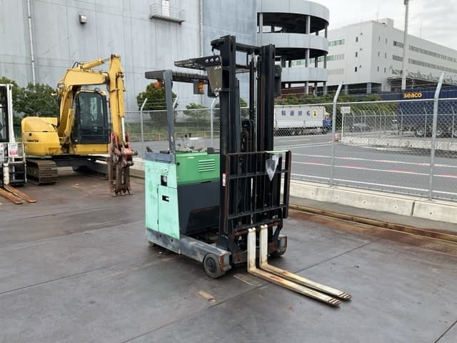 Reach Forklift — Auction (lot 8458-44002)