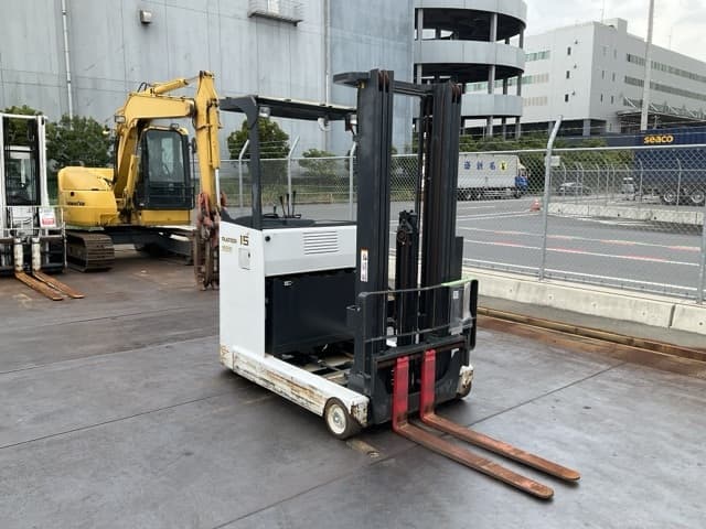 Reach Forklift — Auction (lot 8458-44004)