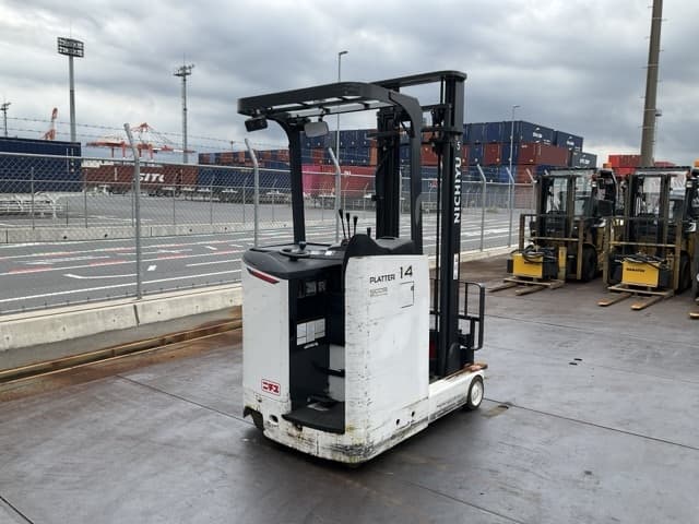 Reach Forklift — Auction (lot 8458-44005)