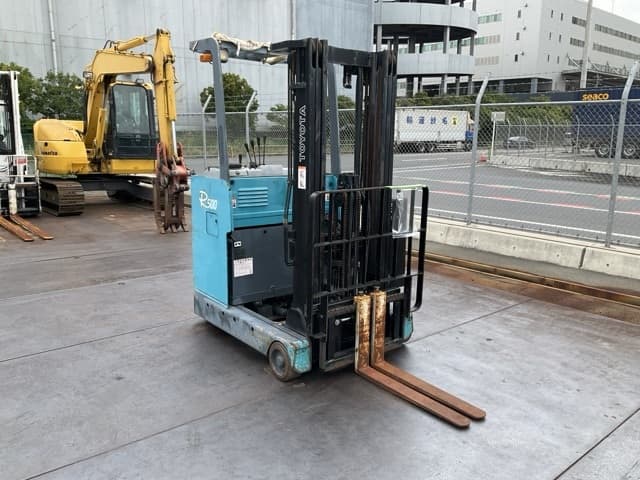 Reach Forklift — Auction (lot 8458-44006)