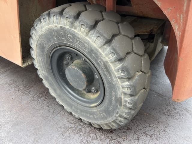 Forklift — Auction (lot 8458-44008)