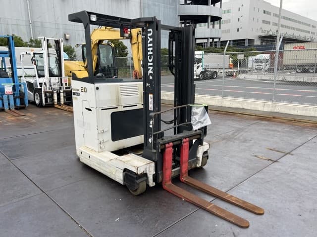 Reach Forklift — Auction (lot 8458-44009)