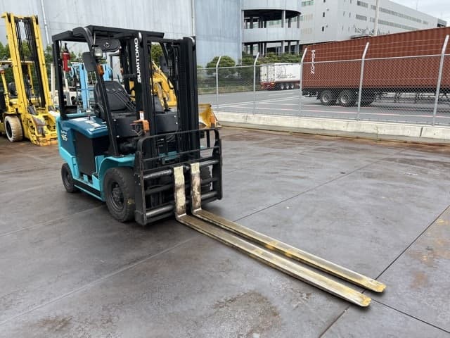 Battery Forklift — Auction (lot 8458-44010)