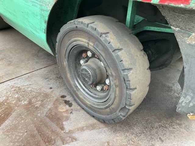 Forklift — Auction (lot 8458-44015)