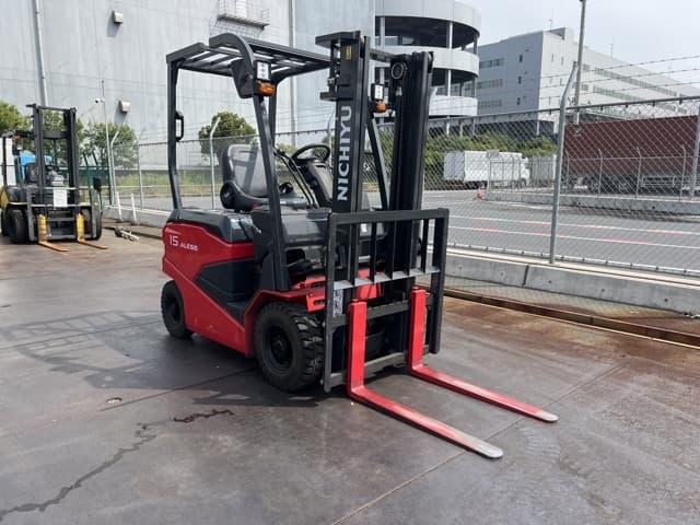 Battery Forklift — Auction (lot 8458-44017)