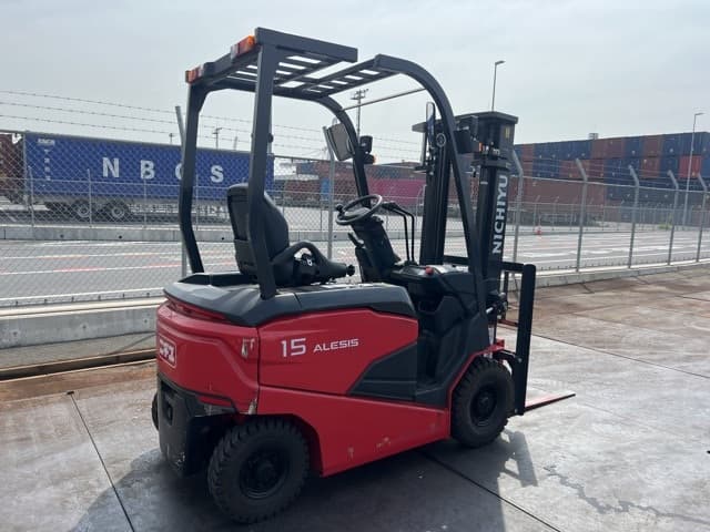 Battery Forklift — Auction (lot 8458-44017)