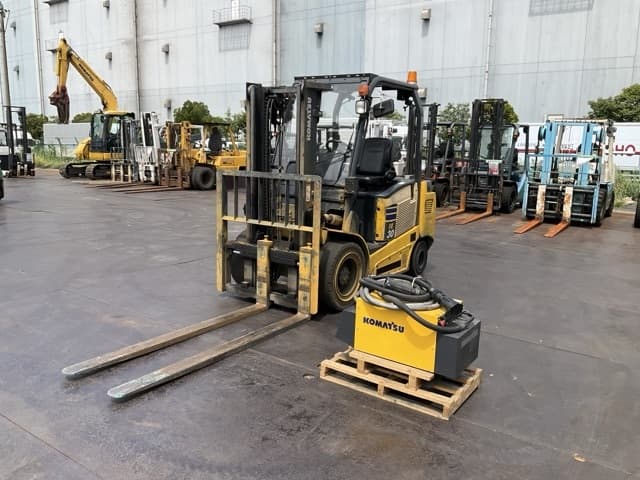 Battery Forklift — Auction (lot 8458-44023)