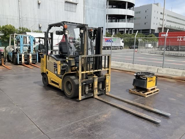 Battery Forklift — Auction (lot 8458-44023)