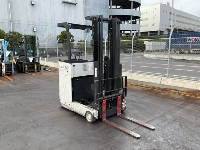 Reach Forklift — Auction (lot 8458-44025)