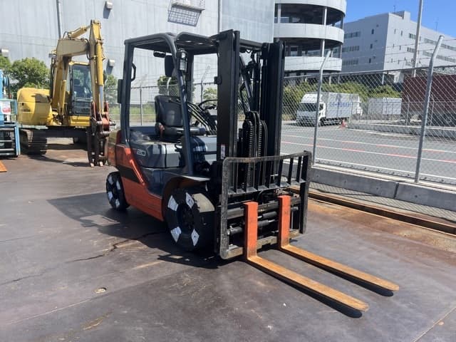 Forklift — Auction (lot 8458-44026)