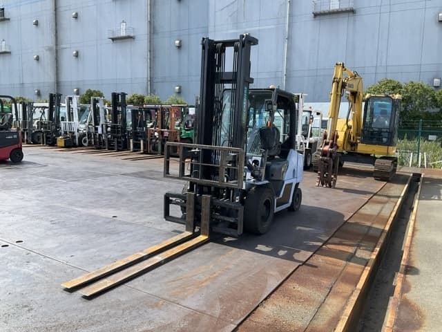 Forklift — Auction (lot 8458-44030)
