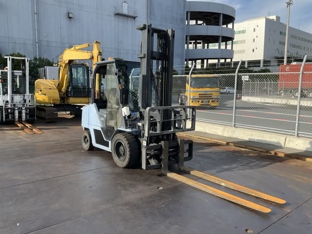 Forklift — Auction (lot 8458-44032)