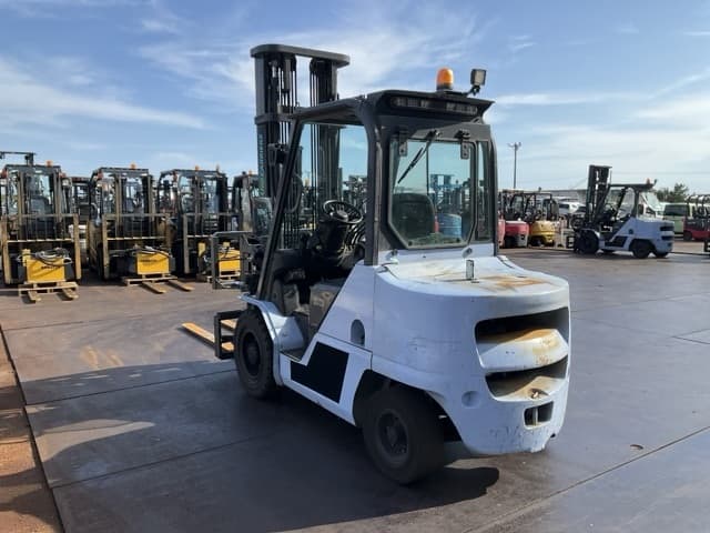 Forklift — Auction (lot 8458-44033)
