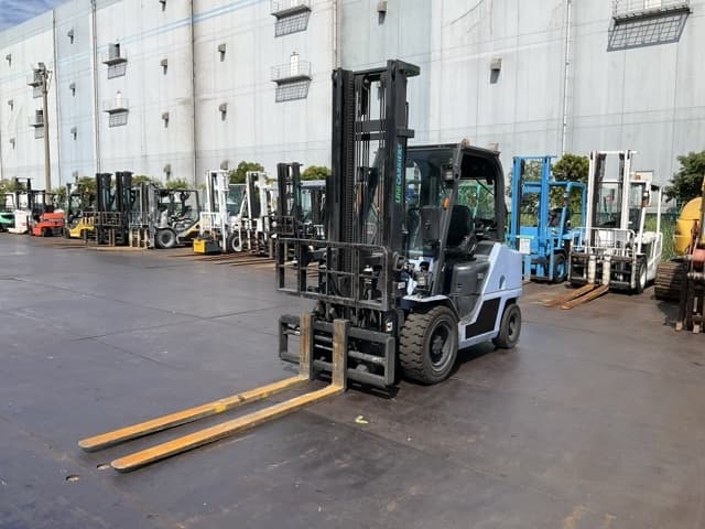 Forklift — Auction (lot 8458-44036)