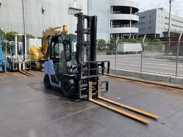 Forklift — Auction (lot 8458-44036)