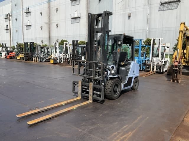Forklift — Auction (lot 8458-44037)