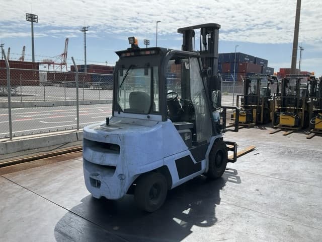 Forklift — Auction (lot 8458-44037)