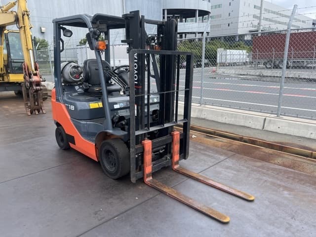 Forklift — Auction (lot 8458-44043)