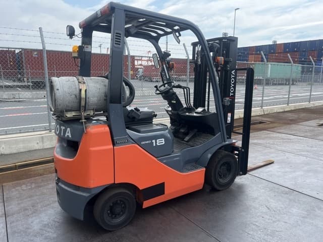 Forklift — Auction (lot 8458-44043)