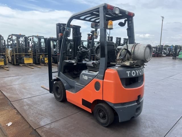 Forklift — Auction (lot 8458-44043)