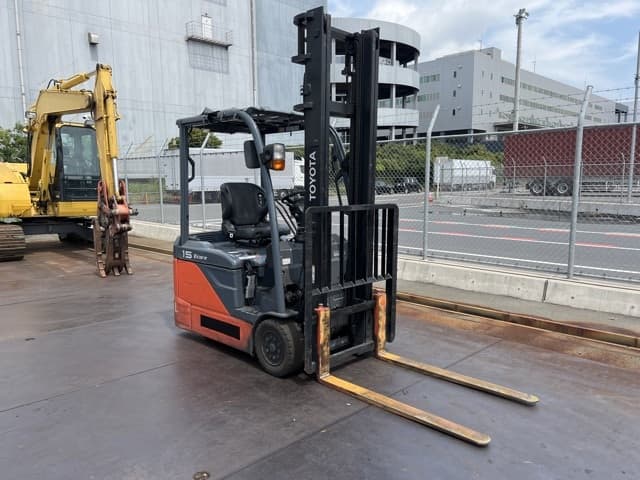 Battery Forklift — Auction (lot 8458-44044)