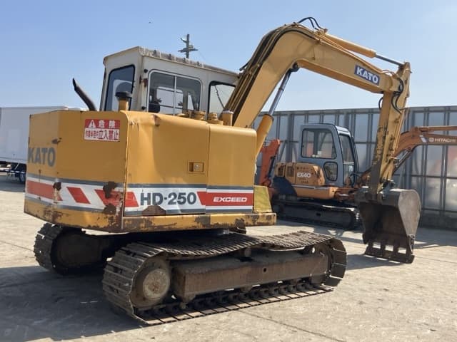 MINI EXCAVATOR — Auction (lot 8458-45)