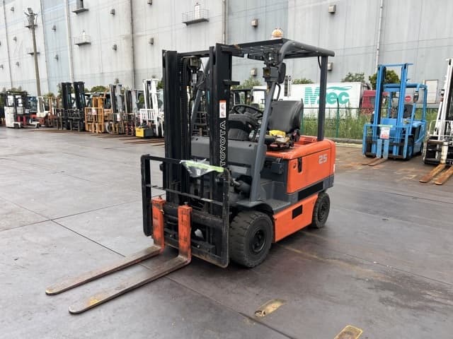 Battery Forklift — Auction (lot 8458-45001)