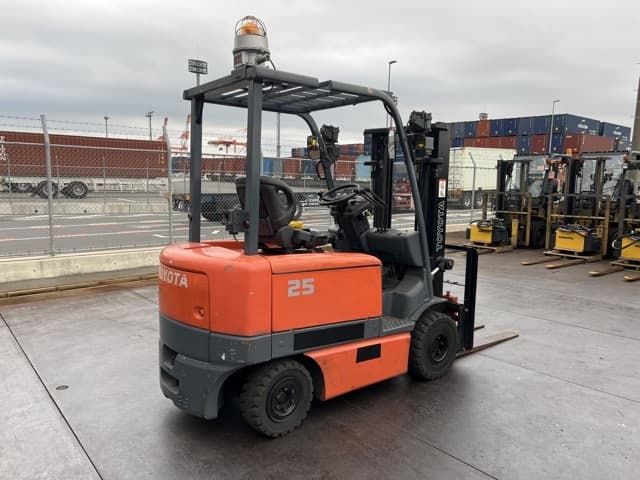 Battery Forklift — Auction (lot 8458-45001)