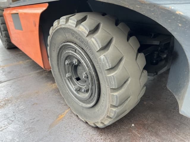 Battery Forklift — Auction (lot 8458-45001)