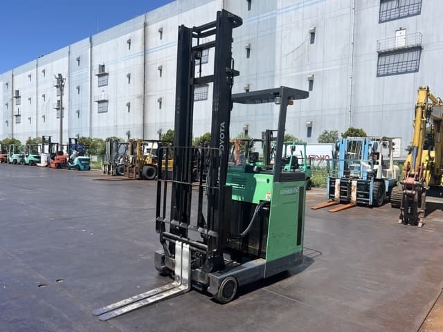 Reach Forklift — Auction (lot 8458-45802)