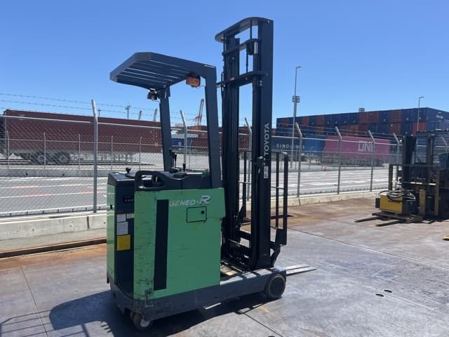Reach Forklift — Auction (lot 8458-45802)