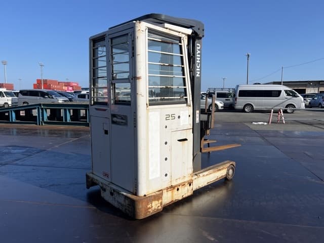 Reach Forklift — Auction (lot 8458-45803)