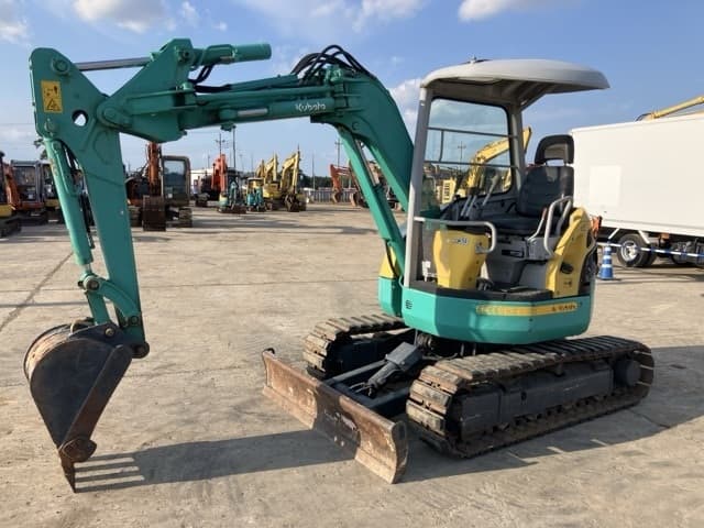 MINI EXCAVATOR — Auction (lot 8458-466)
