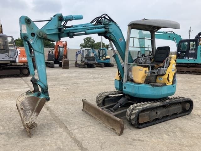 MINI EXCAVATOR — Auction (lot 8458-467)