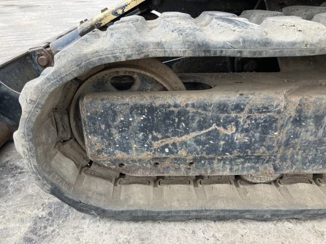 MINI EXCAVATOR — Auction (lot 8458-473)