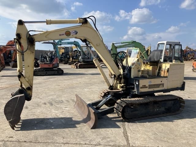 MINI EXCAVATOR — Auction (lot 8458-480)