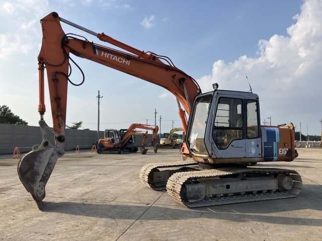 EXCAVATOR — Auction (lot 8458-49)