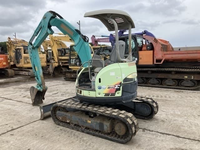 MINI EXCAVATOR — Auction (lot 8458-490)