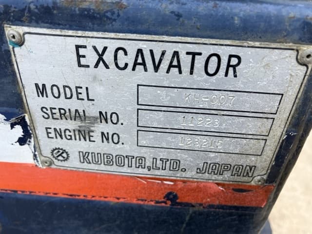 MINI EXCAVATOR — Auction (lot 8458-5)