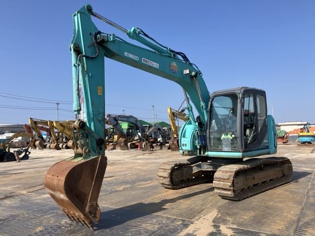 EXCAVATOR — Auction (lot 8458-50001)
