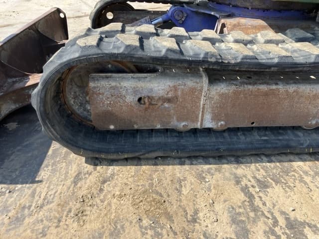 MINI EXCAVATOR — Auction (lot 8458-50005)