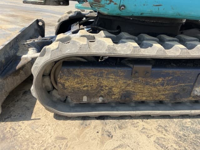 MINI EXCAVATOR — Auction (lot 8458-50009)